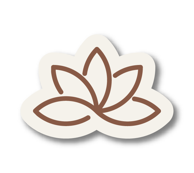 Accueil Déclinaison du logo de Yoga Le Refuge, représentant une fleur de lotus stylisée en vert, symbole de bien-être, équilibre et sérénité